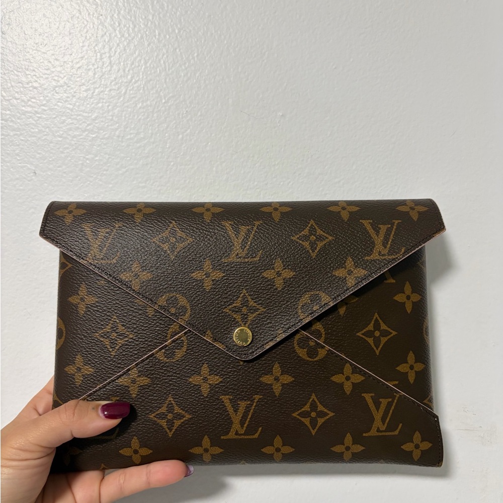 Louis Vuitton Kirigami Medium Pouch with ballerina pink inside